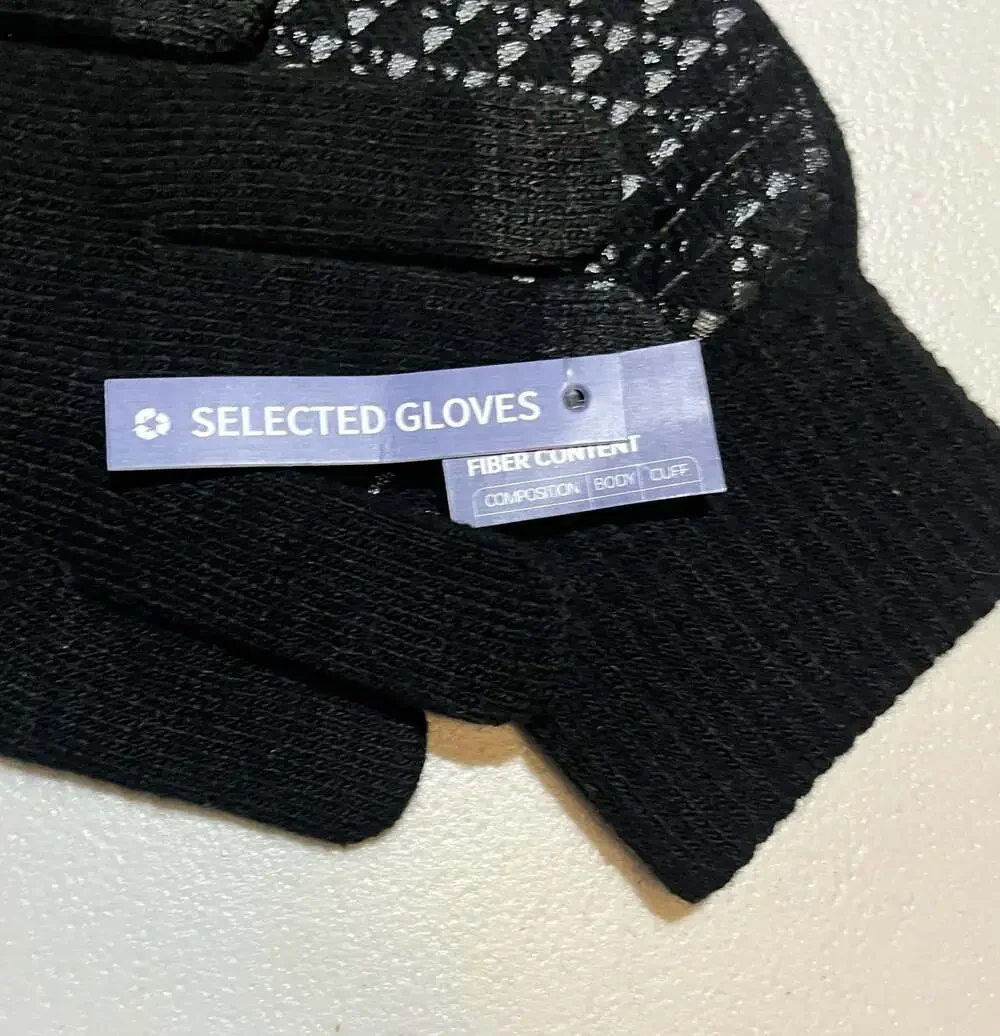 003-0030 Trendoux Black Knit Touchscreen Winter Gloves with Anti-Slip Grip